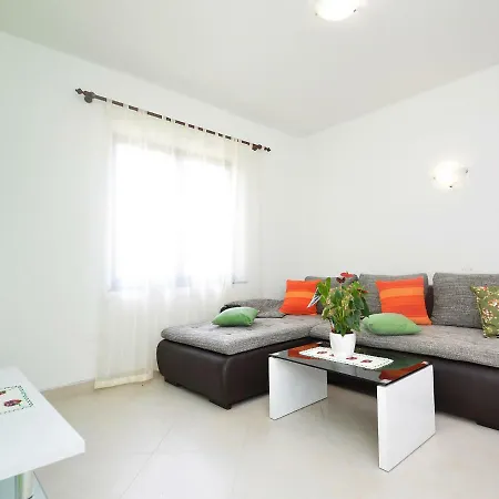 Muki.1 Apartament *